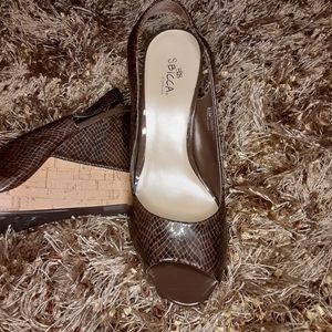 Platform wedge sandals